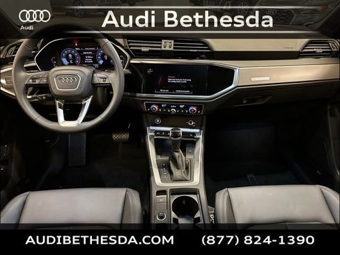 New 2025 Audi Q3 2.0T Premium image 11