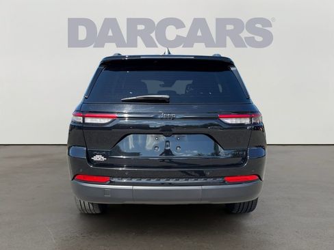 Used 2025 Jeep Grand Cherokee Limited w/ Black Appearance Package AWD/4WD image 6