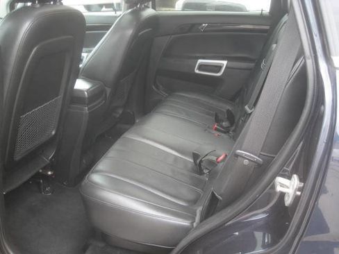Used 2014 Chevrolet Captiva Sport LTZ image 10