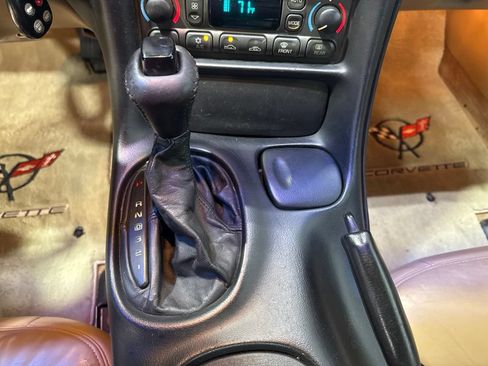Used 1999 Chevrolet Corvette Convertible w/ Memory Pkg RWD image 17