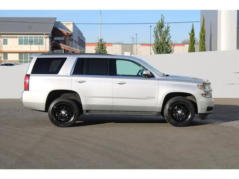 Used 2018 Chevrolet Tahoe LT image 4