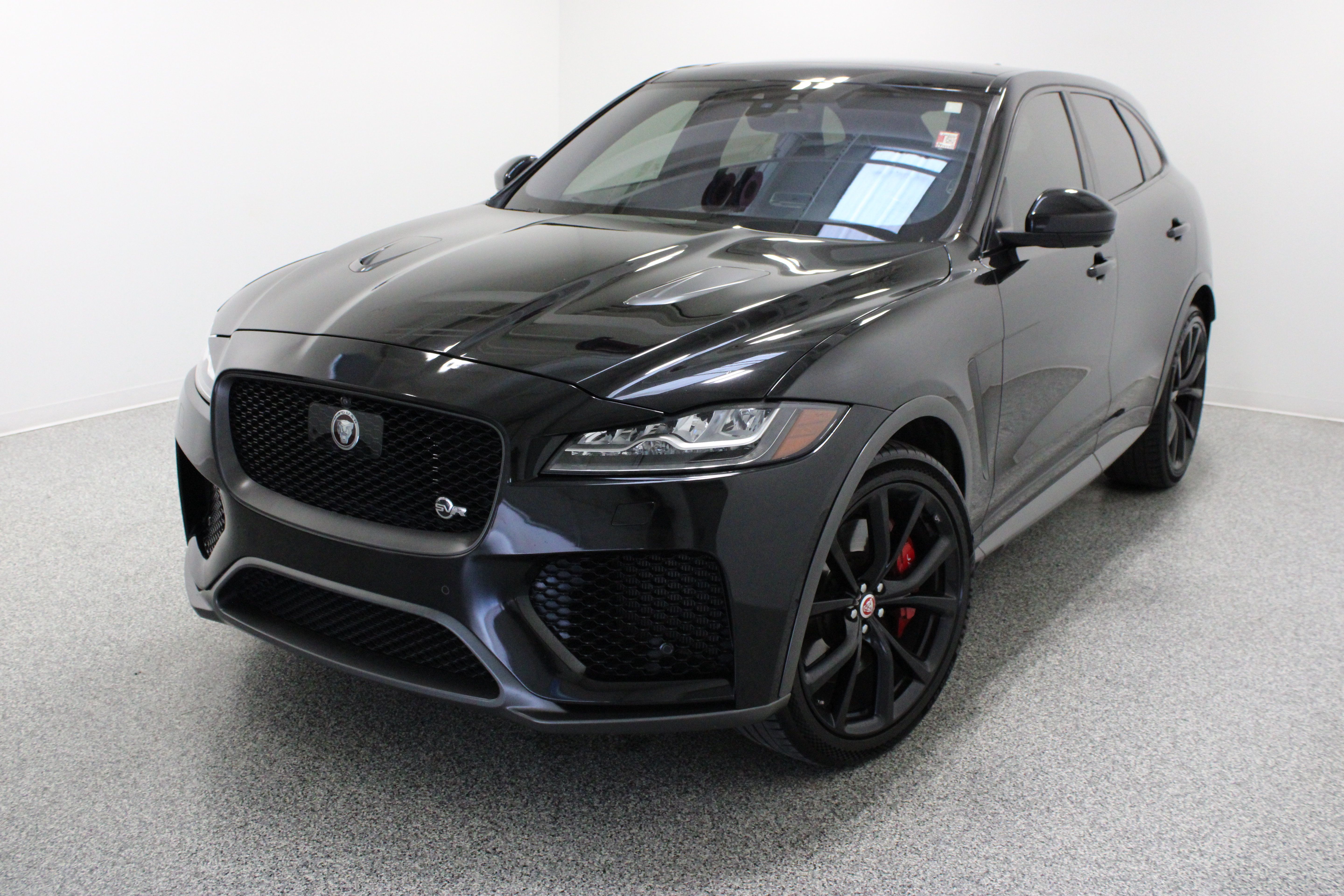 Used 2020 Jaguar F-PACE SVR AWD/4WD image 2