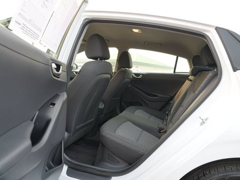 Used 2019 Hyundai Ioniq Plug-In Hybrid FWD image 18