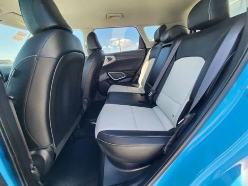 Used 2023 Kia Soul GT-Line FWD image 11