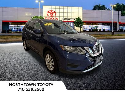Used 2017 Nissan Rogue SV