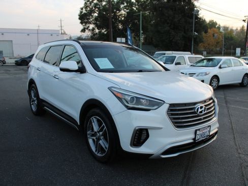 Used 2017 Hyundai Santa Fe Limited image 1