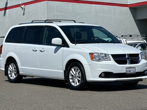 Used 2019 Dodge Grand Caravan SXT FWD image 5