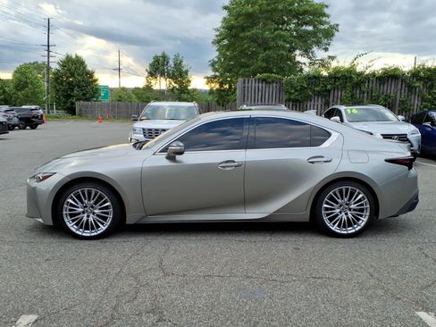 Used 2022 Lexus IS 300 AWD w/ Premium Package image 4