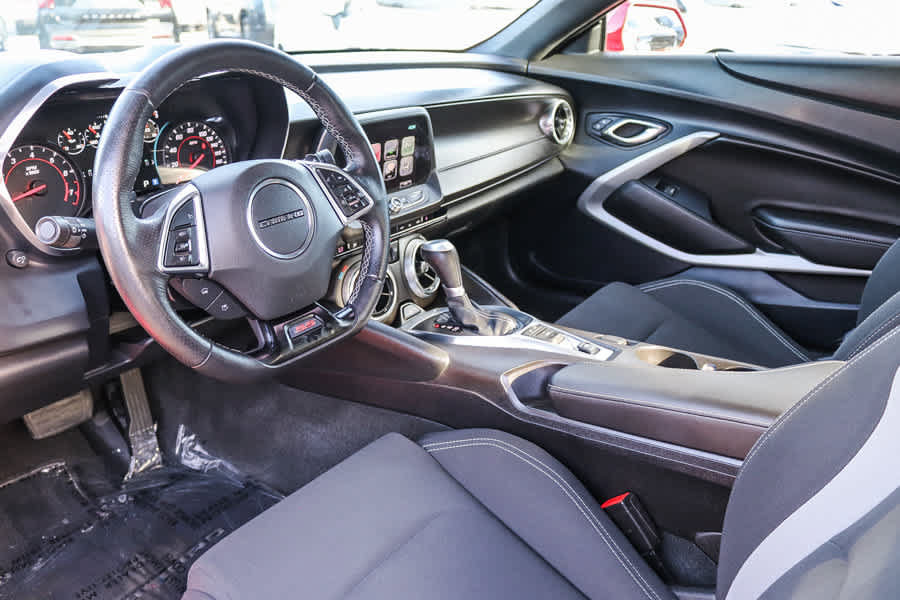 Used 2016 Chevrolet Camaro SS RWD image 17