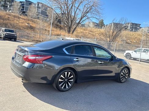 Used 2018 Nissan Altima 2.5 SV image 8