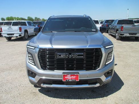 New 2026 GMC Yukon XL Denali w/ Denali Reserve Package AWD/4WD image 10