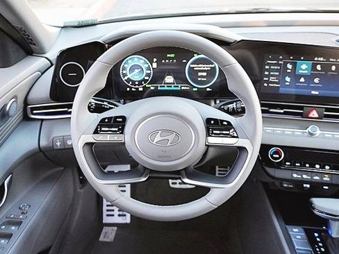 New 2026 Hyundai Elantra Sport image 22
