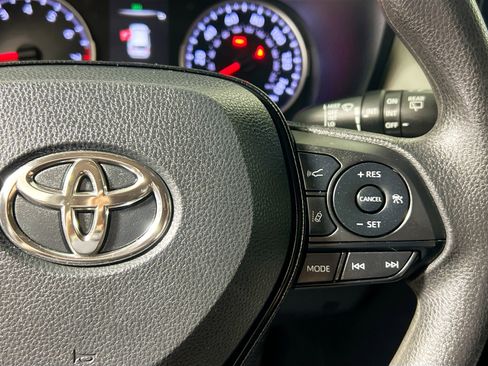 Used 2019 Toyota RAV4 XLE image 19