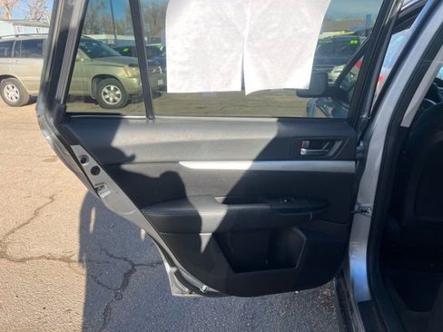 Used 2013 Subaru Outback 2.5i Premium image 11