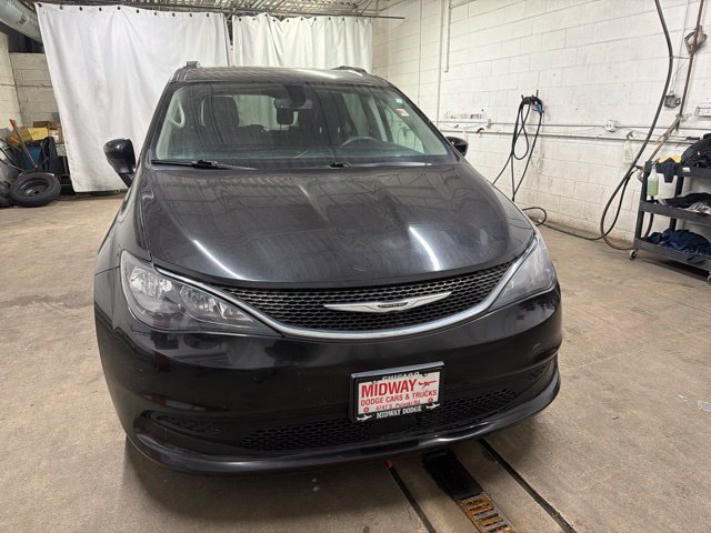 Used 2021 Chrysler Voyager Lxi FWD image 5
