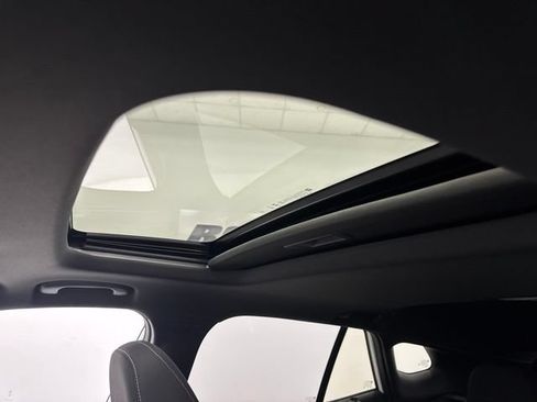 New 2026 Chevrolet Trax RS w/ Sunroof Package FWD image 22
