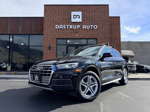 Used 2019 Audi Q5 2.0T Premium w/ Convenience Package image 1