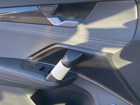 New 2026 Volkswagen Tiguan SE R-Line image 10