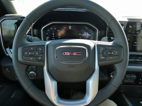 New 2026 GMC Sierra 1500 SLT w/ SLT Premium Package AWD/4WD image 32