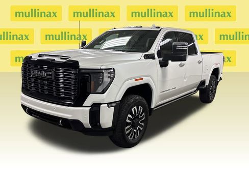 Used 2025 GMC Sierra 2500 Denali Ultimate image 8