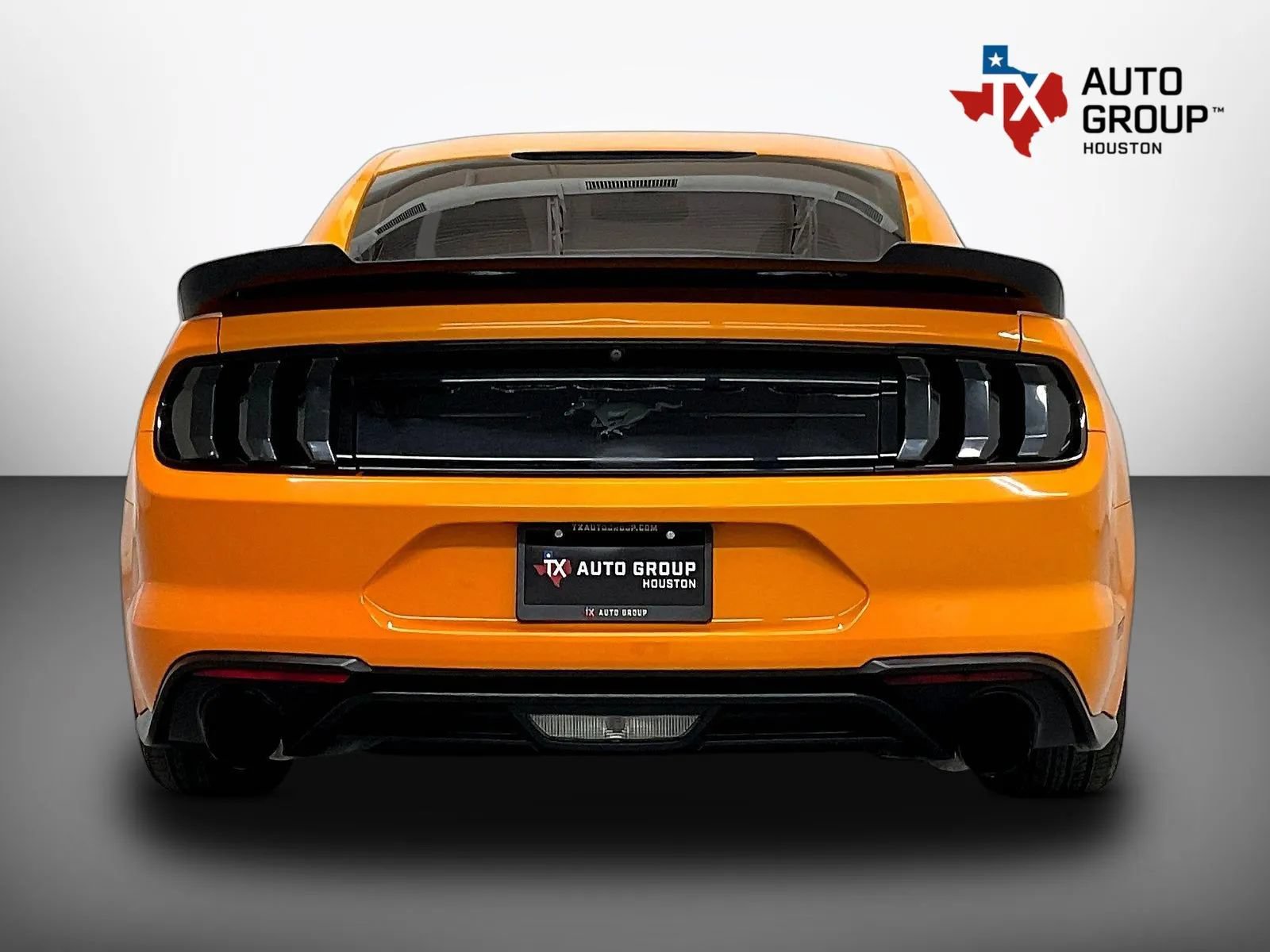 Used 2018 Ford Mustang Coupe RWD image 7