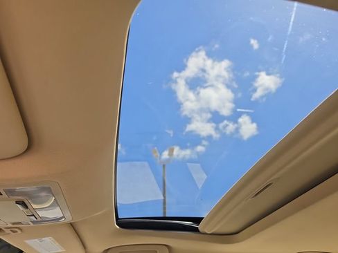 Used 2013 Toyota Avalon XLE Premium FWD image 31