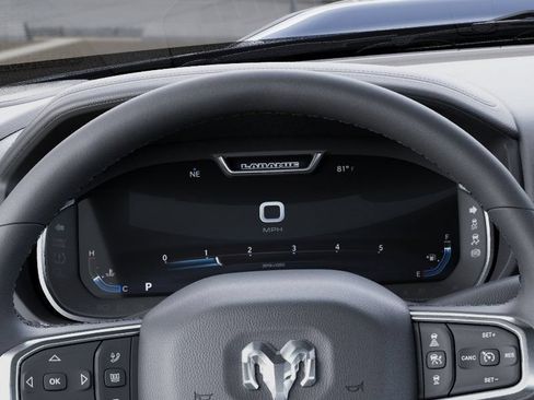 New 2026 RAM 2500 Laramie AWD/4WD image 18