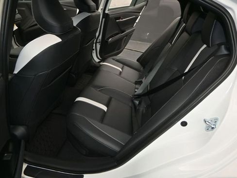 New 2026 Toyota Camry Hybrid image 12