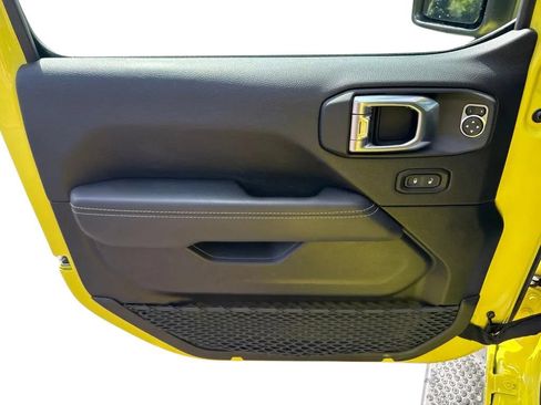 Used 2023 Jeep Wrangler Unlimited Sahara w/ Cold Weather Group AWD/4WD image 11