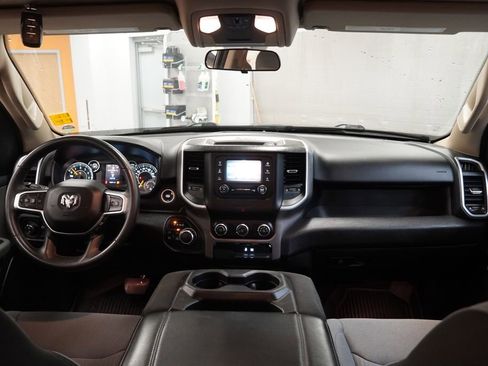 Used 2019 RAM 1500 Big Horn AWD/4WD image 17