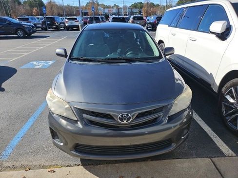 Used 2012 Toyota Corolla LE image 2
