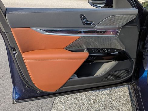 New 2026 BMW 740i xDrive AWD/4WD image 11