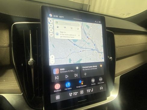 Certified 2025 Volvo XC90 B6 Plus image 18