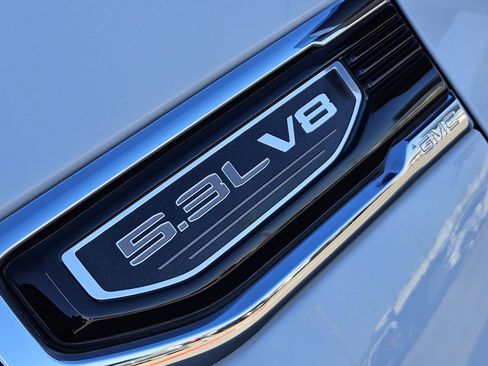 Used 2024 GMC Sierra 1500 SLT image 16