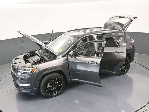 Used 2022 Jeep Compass Altitude image 60