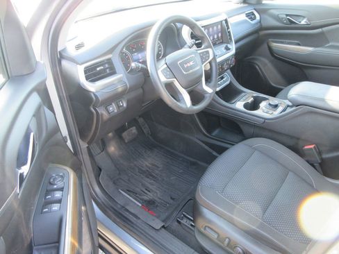 Used 2023 GMC Acadia SLE w/ Driver Convenience Package image 13