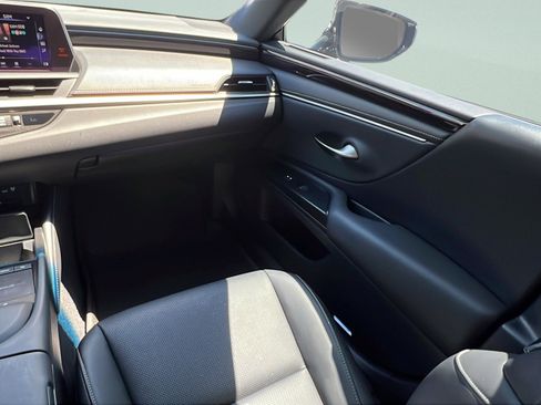 Used 2020 Lexus ES 350 w/ Premium Package FWD image 11