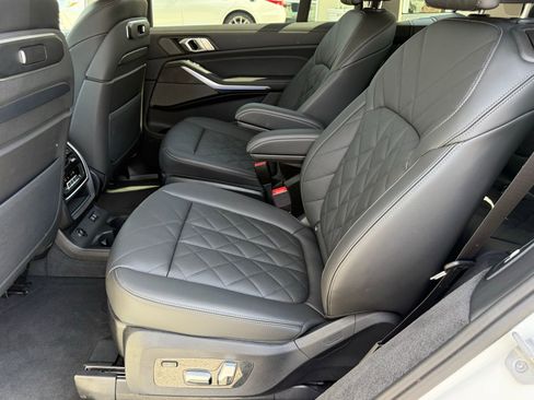 Used 2026 BMW X7 xDrive40i image 33