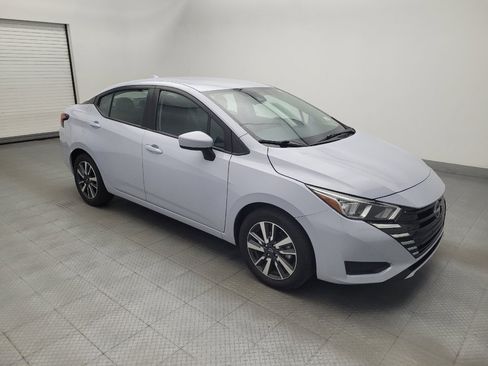 Used 2024 Nissan Versa SV FWD image 11