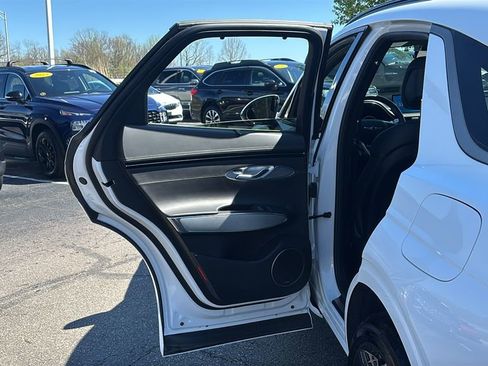 Used 2023 Genesis GV70 2.5T w/ Sport Prestige Package AWD/4WD image 29