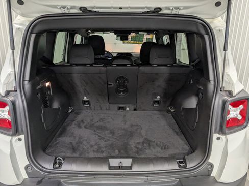 Used 2022 Jeep Renegade Altitude w/ Convenience Group image 22