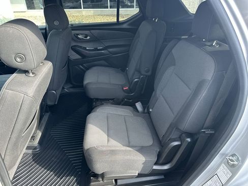 Used 2022 Chevrolet Traverse LT image 22