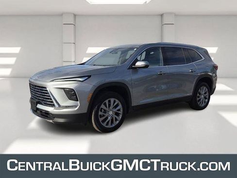 Certified 2025 Buick Enclave Preferred image 1