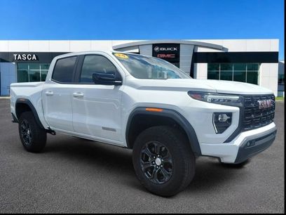 Used 2024 GMC Canyon Elevation w/ Convenience Package