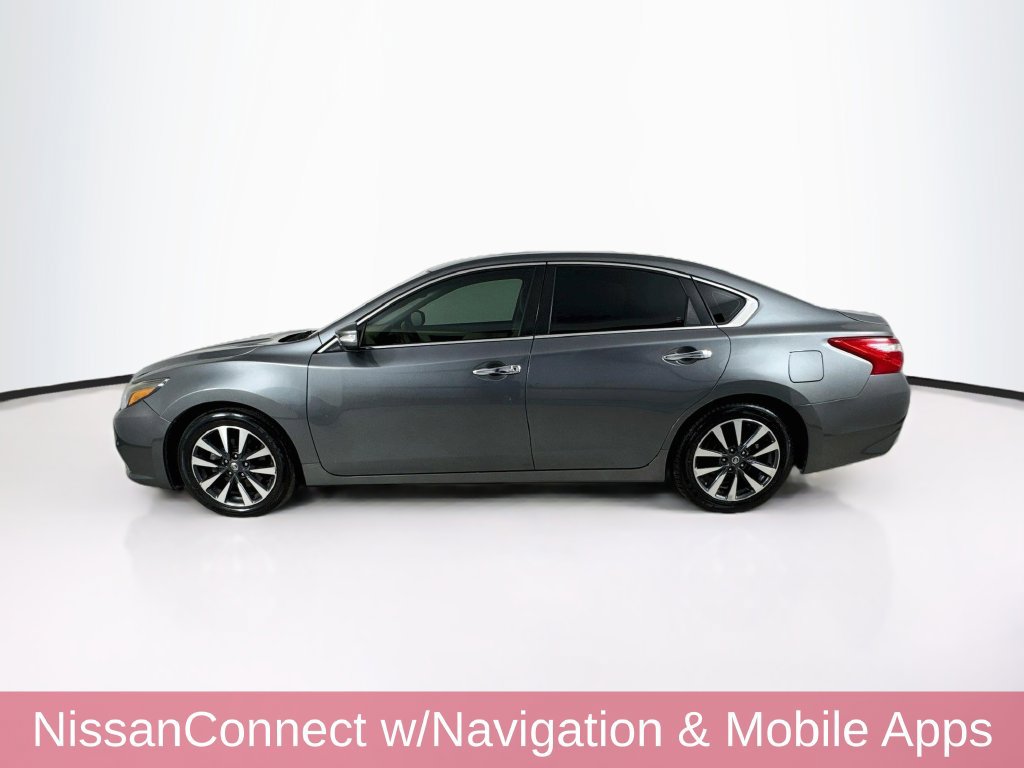 Used 2017 Nissan Altima 2.5 SL w/ 2.5 Technology Package FWD image 4