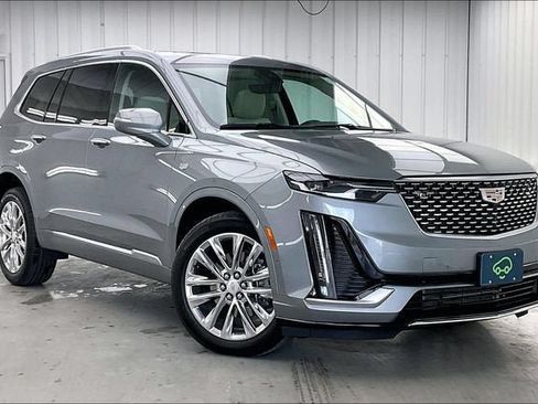 Certified 2023 Cadillac XT6 Premium Luxury w/ Technology Package AWD/4WD image 35