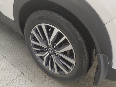 Used 2021 Nissan Kicks SV FWD image 31