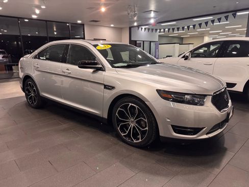 Used 2013 Ford Taurus SHO image 6