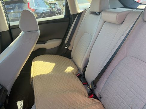 Used 2025 Honda HR-V LX image 9