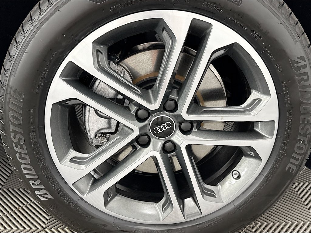 Certified 2025 Audi Q5 Premium Plus w/ Premium Plus AWD/4WD image 31